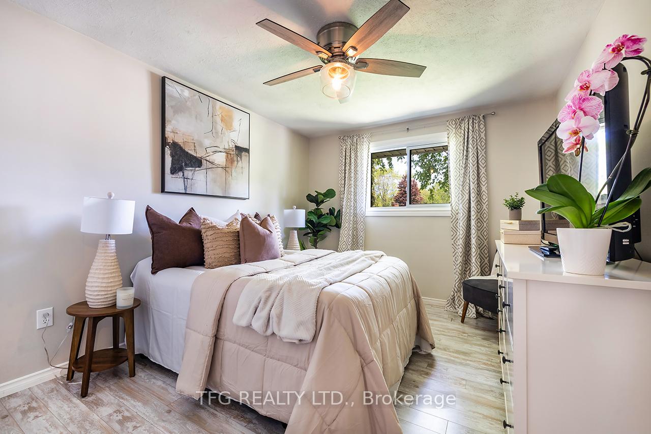 Photo 10 of 35 Oatley Court, Clarington, Newcastle — HOMEH