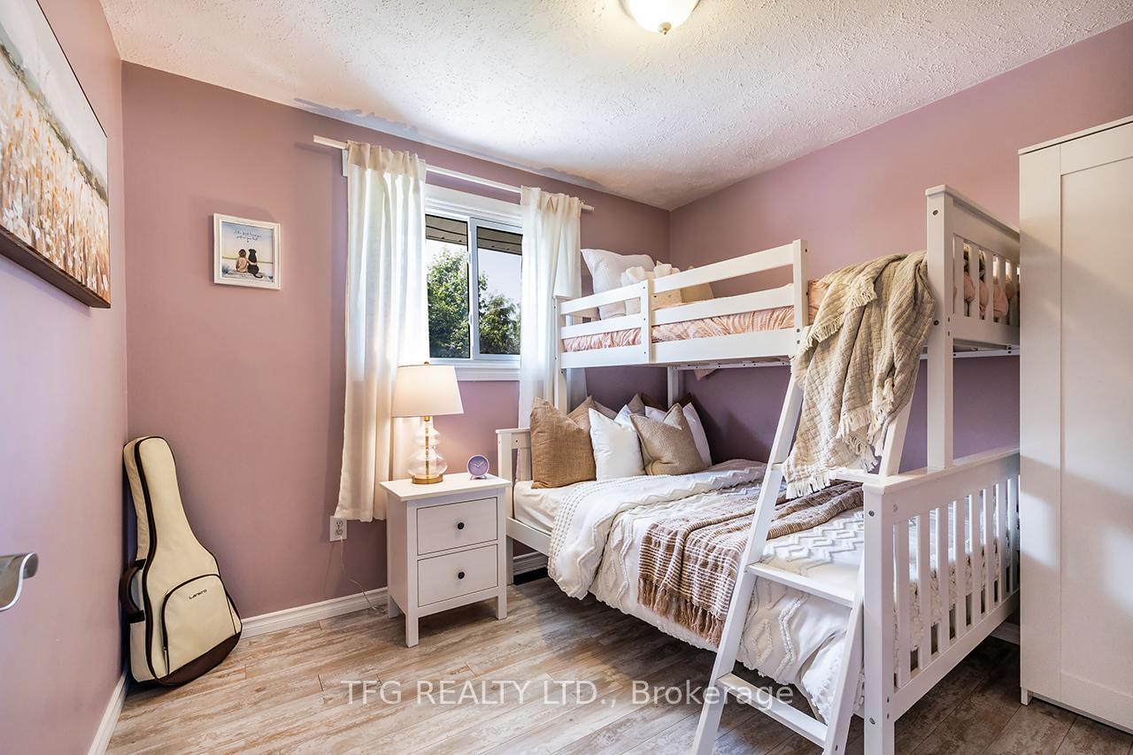 Photo 12 of 35 Oatley Court, Clarington, Newcastle — HOMEH