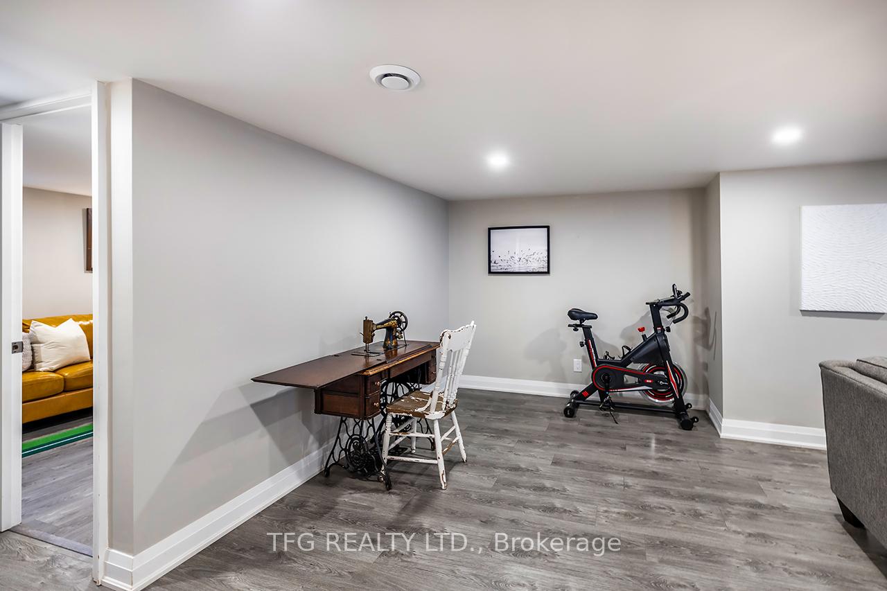 Photo 16 of 35 Oatley Court, Clarington, Newcastle — HOMEH