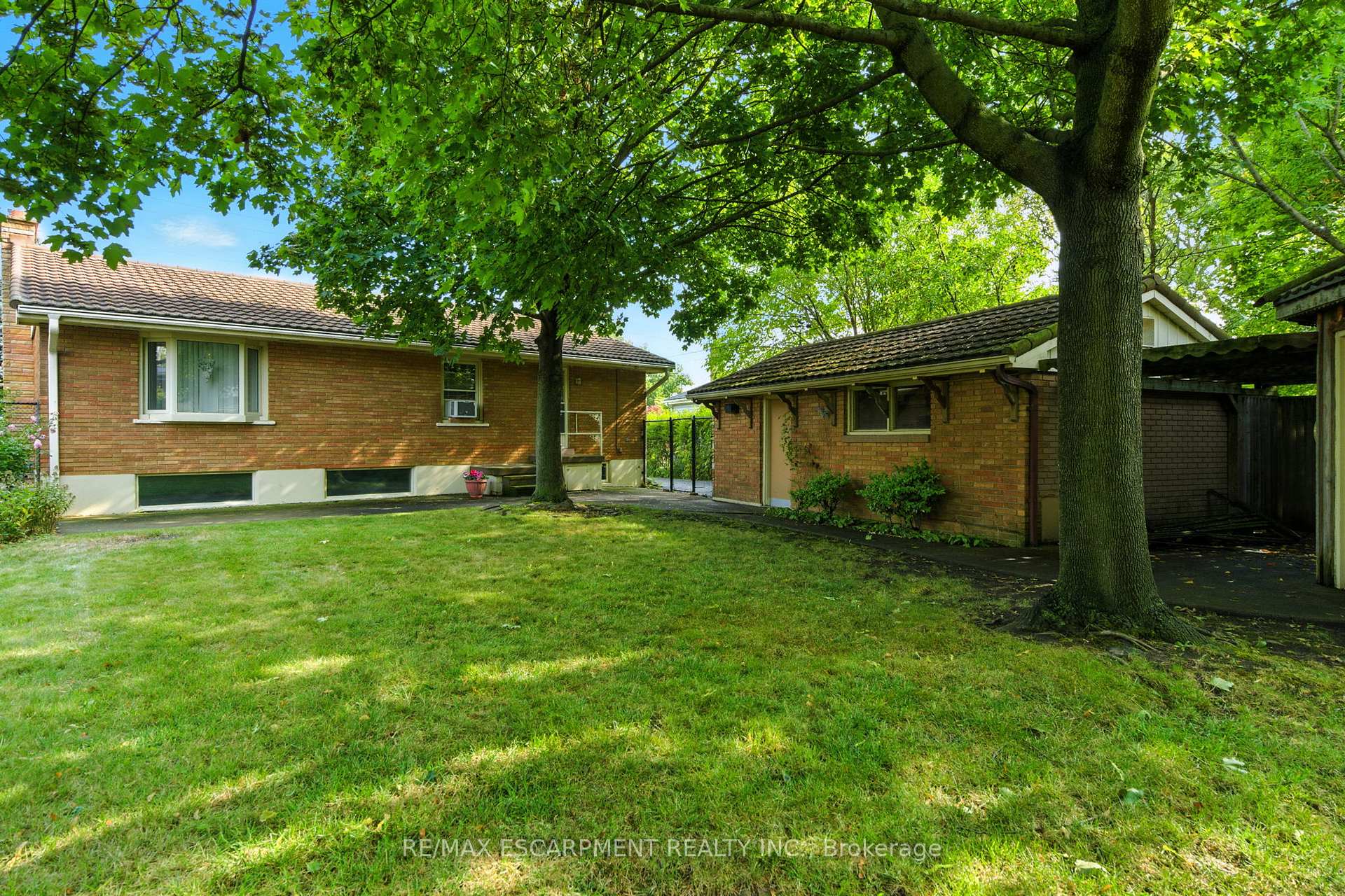 Photo 5 of 2311 Mountainside Drive, Burlington, Mountainside — HOMEH
