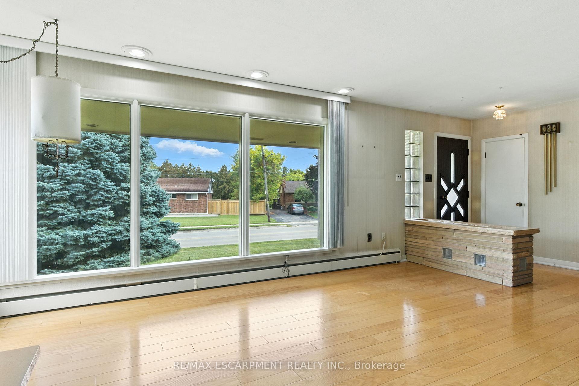 Photo 7 of 2311 Mountainside Drive, Burlington, Mountainside — HOMEH