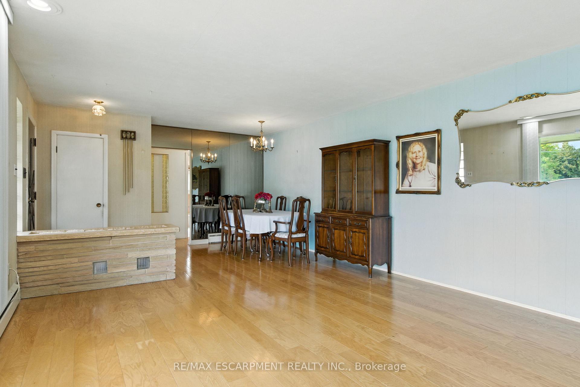 Photo 9 of 2311 Mountainside Drive, Burlington, Mountainside — HOMEH