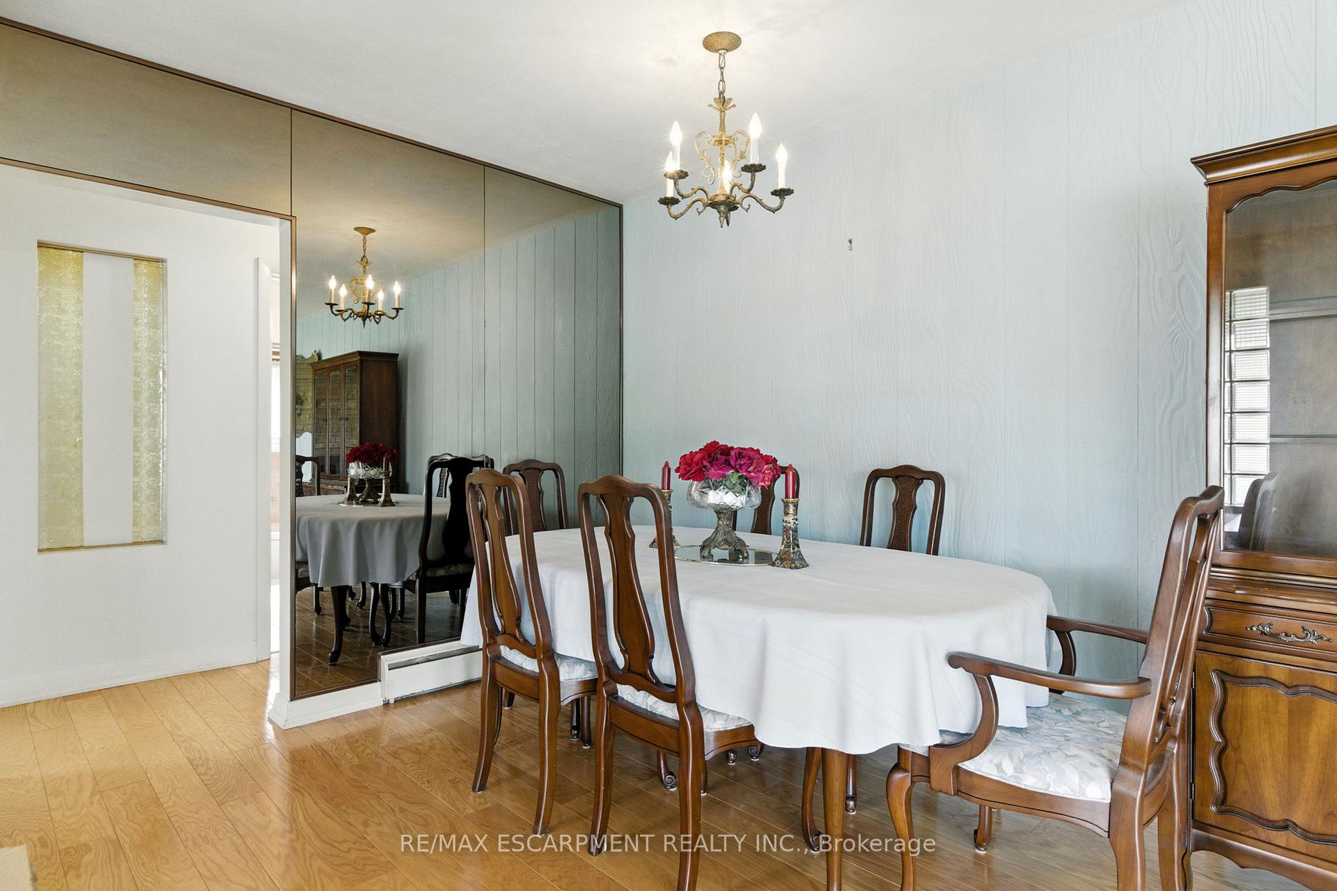 Photo 10 of 2311 Mountainside Drive, Burlington, Mountainside — HOMEH
