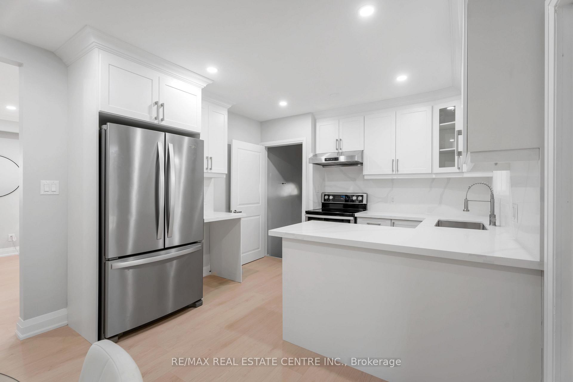 Photo 10 of 19 Old Orchard Avenue, Grimsby, Grimsby Beach — HOMEH