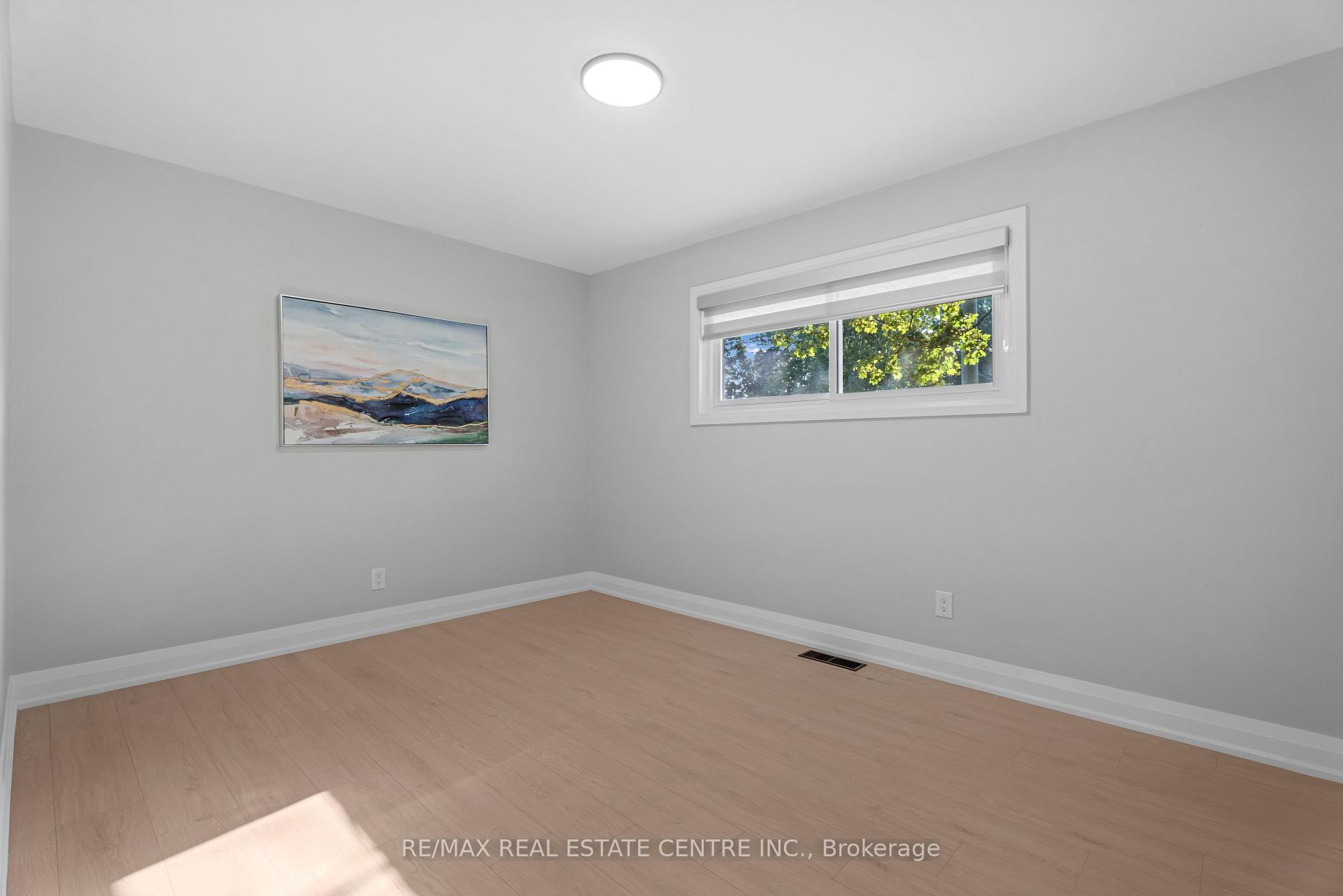 Photo 13 of 19 Old Orchard Avenue, Grimsby, Grimsby Beach — HOMEH