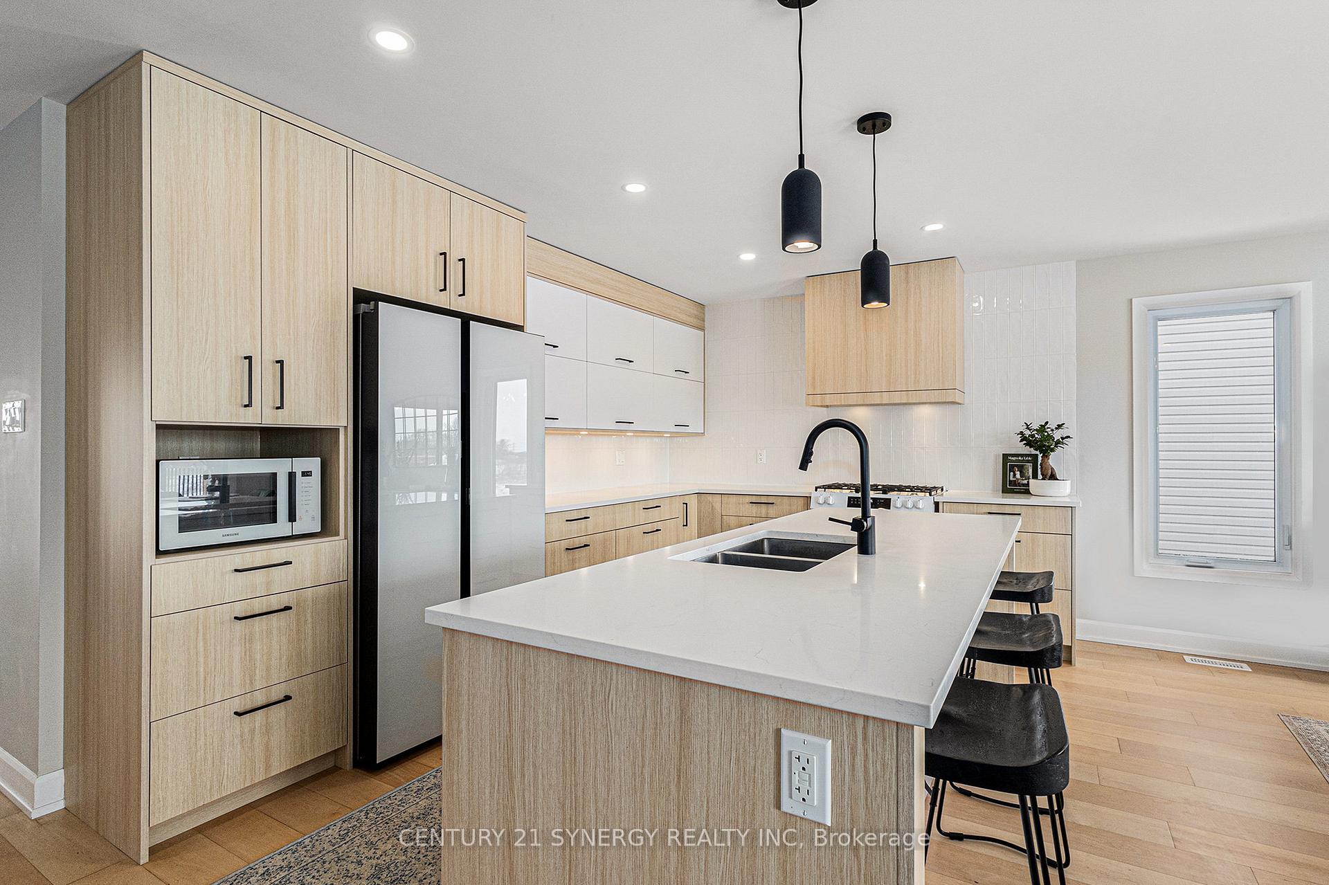 Photo 13 of 737 Walton Street, Cornwall — HOMEH