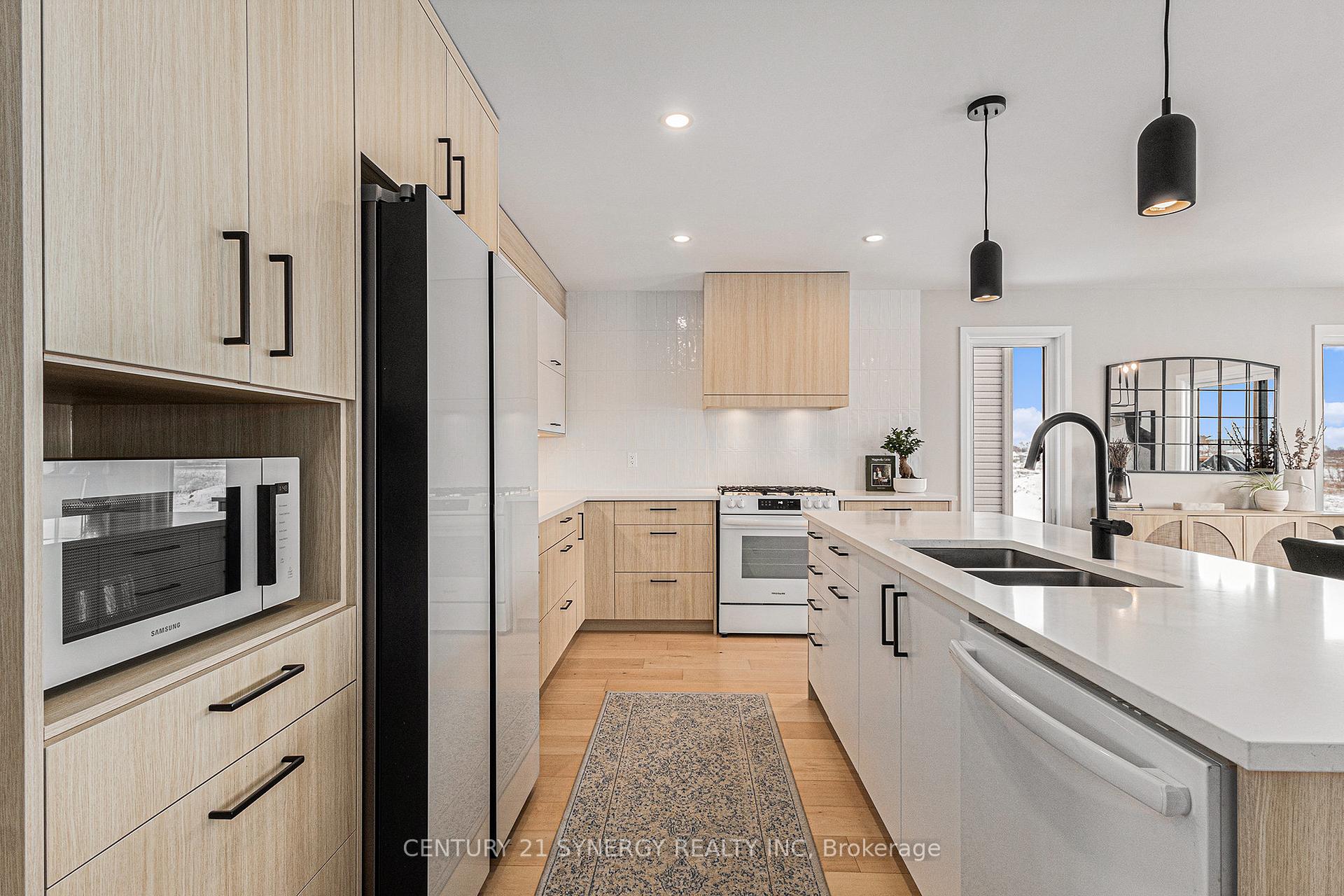 Photo 15 of 737 Walton Street, Cornwall — HOMEH