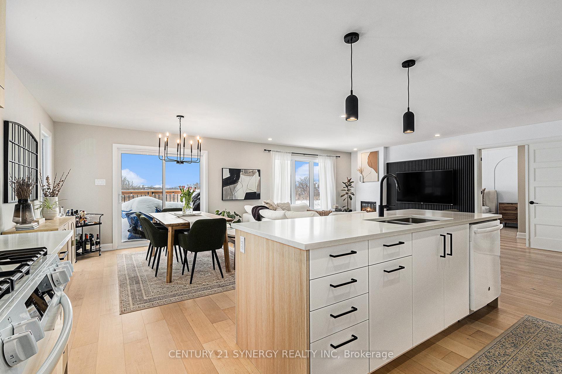 Photo 16 of 737 Walton Street, Cornwall — HOMEH