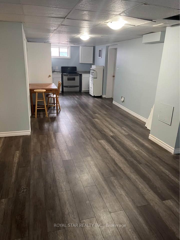 Photo 2 of Unit Upper, 1269 Leighland Road, Burlington, Freeman — HOMEH