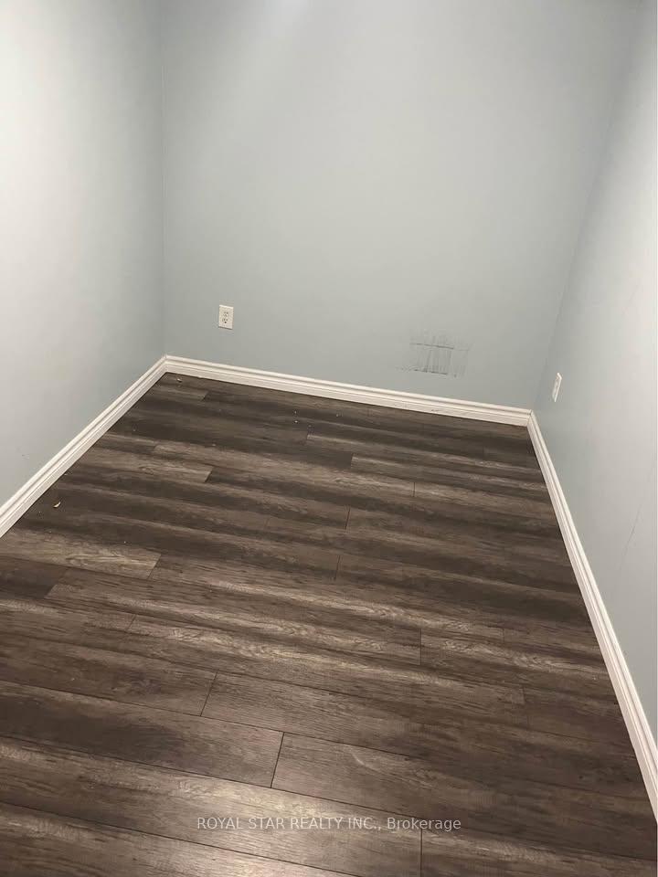 Photo 3 of Unit Upper, 1269 Leighland Road, Burlington, Freeman — HOMEH