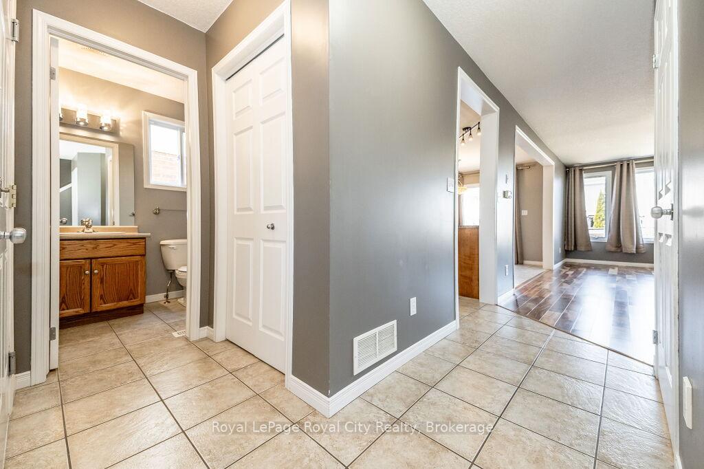 Photo 8 of 64 Shackleton Drive, Guelph, Grange Road — HOMEH