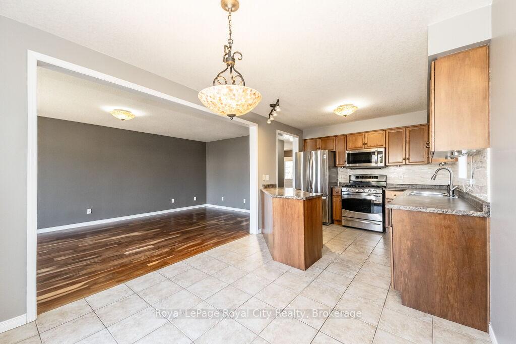 Photo 15 of 64 Shackleton Drive, Guelph, Grange Road — HOMEH