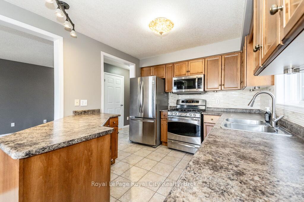 Photo 19 of 64 Shackleton Drive, Guelph, Grange Road — HOMEH