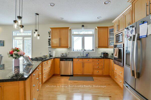Photo 8 of 20 Twig's End, Gravenhurst, Muskoka (S) — HOMEH