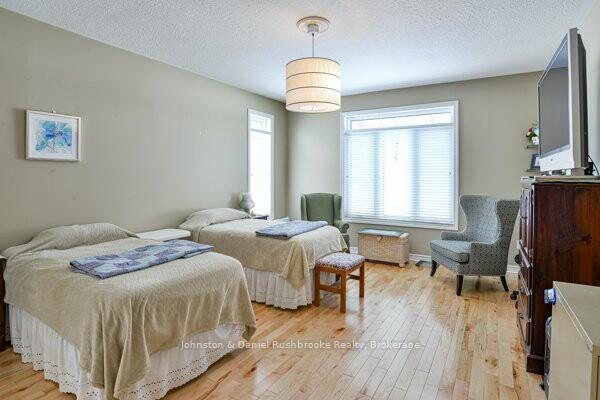 Photo 10 of 20 Twig's End, Gravenhurst, Muskoka (S) — HOMEH