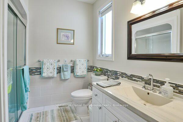 Photo 12 of 20 Twig's End, Gravenhurst, Muskoka (S) — HOMEH