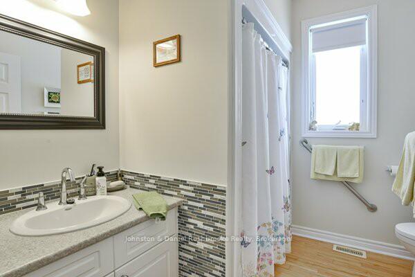Photo 17 of 20 Twig's End, Gravenhurst, Muskoka (S) — HOMEH