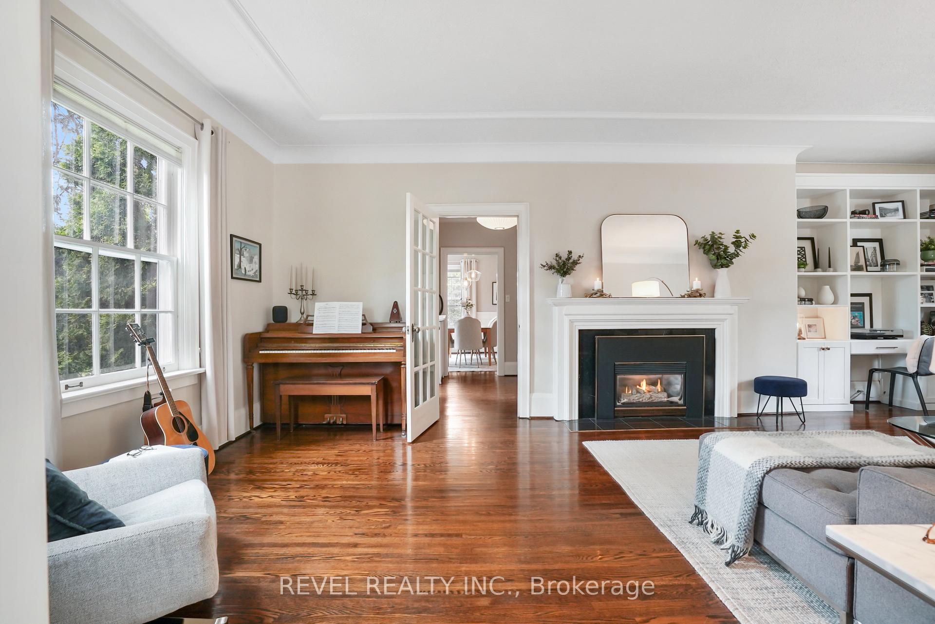 Photo 8 of 102 Blake Street, Barrie, North Shore — HOMEH