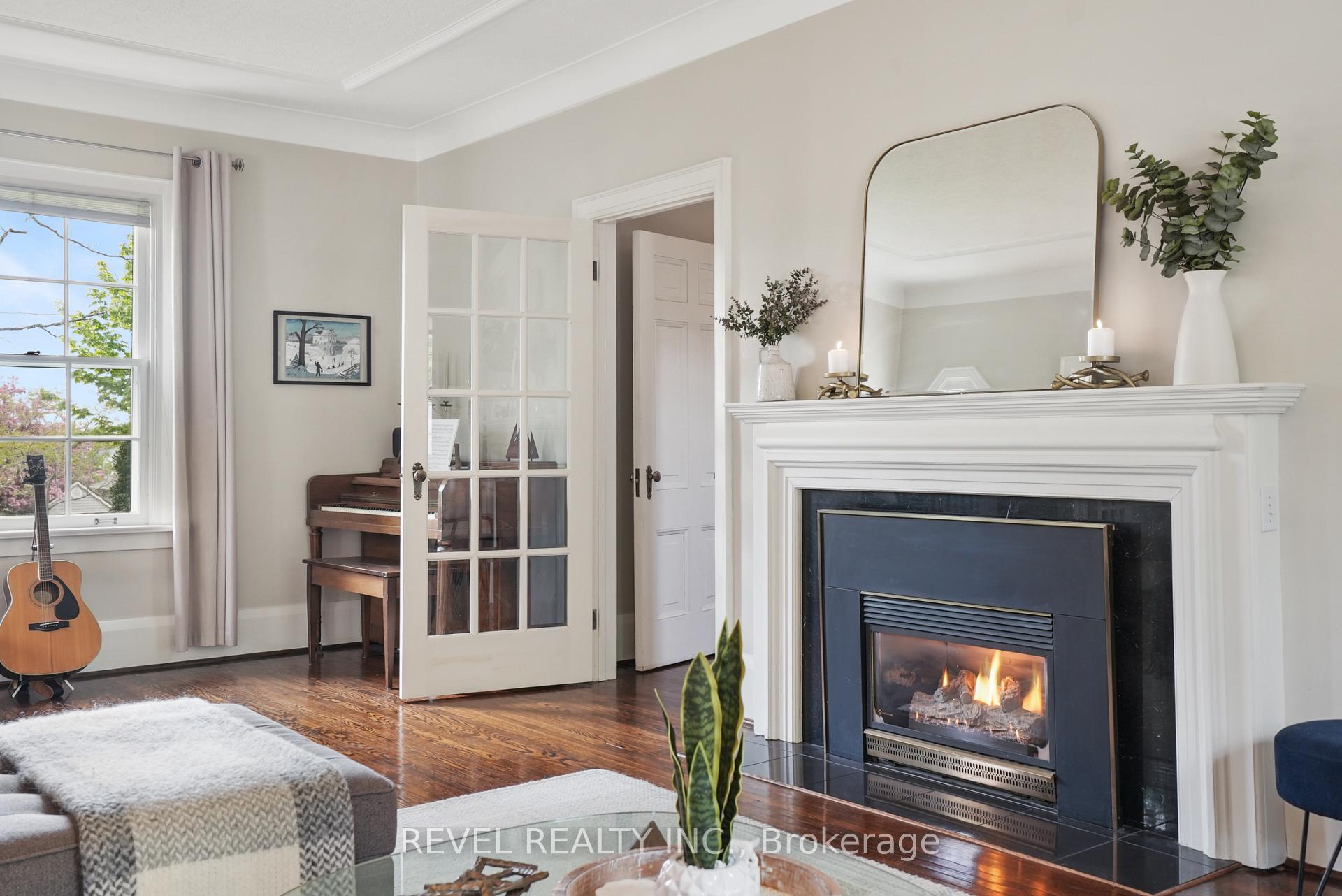 Photo 12 of 102 Blake Street, Barrie, North Shore — HOMEH