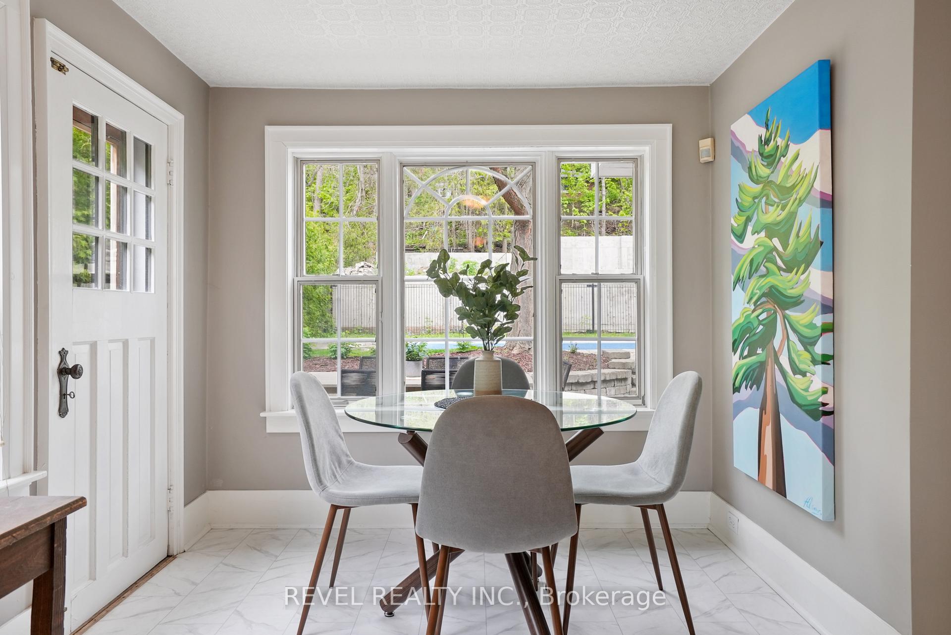 Photo 18 of 102 Blake Street, Barrie, North Shore — HOMEH