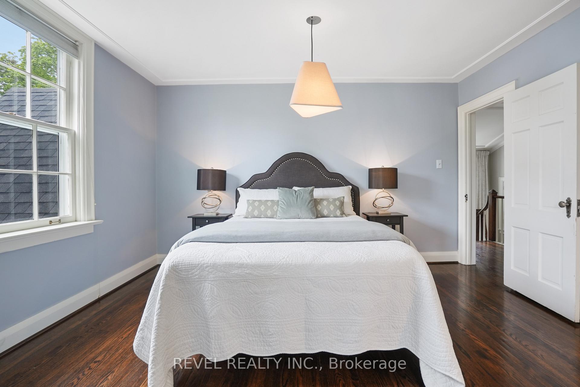 Photo 33 of 102 Blake Street, Barrie, North Shore — HOMEH