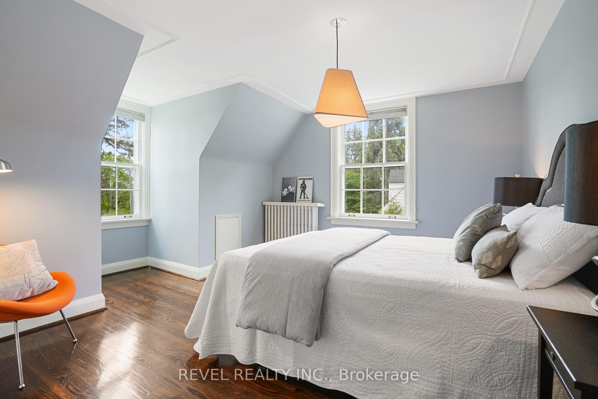 Photo 34 of 102 Blake Street, Barrie, North Shore — HOMEH