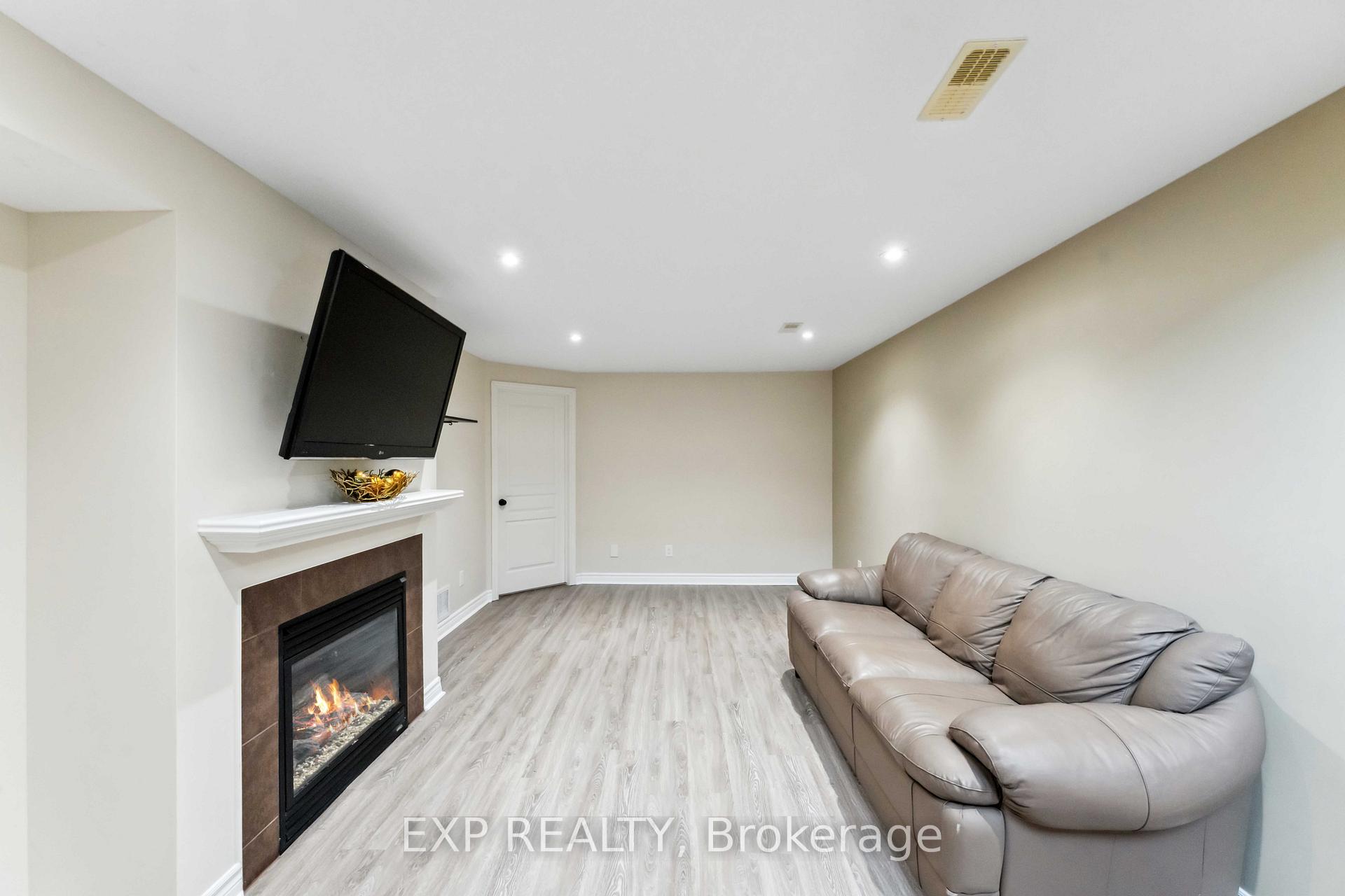 Photo 33 of 677 Bowercrest Crescent, Ottawa, Riverside South/Gloucester Glen — HOMEH