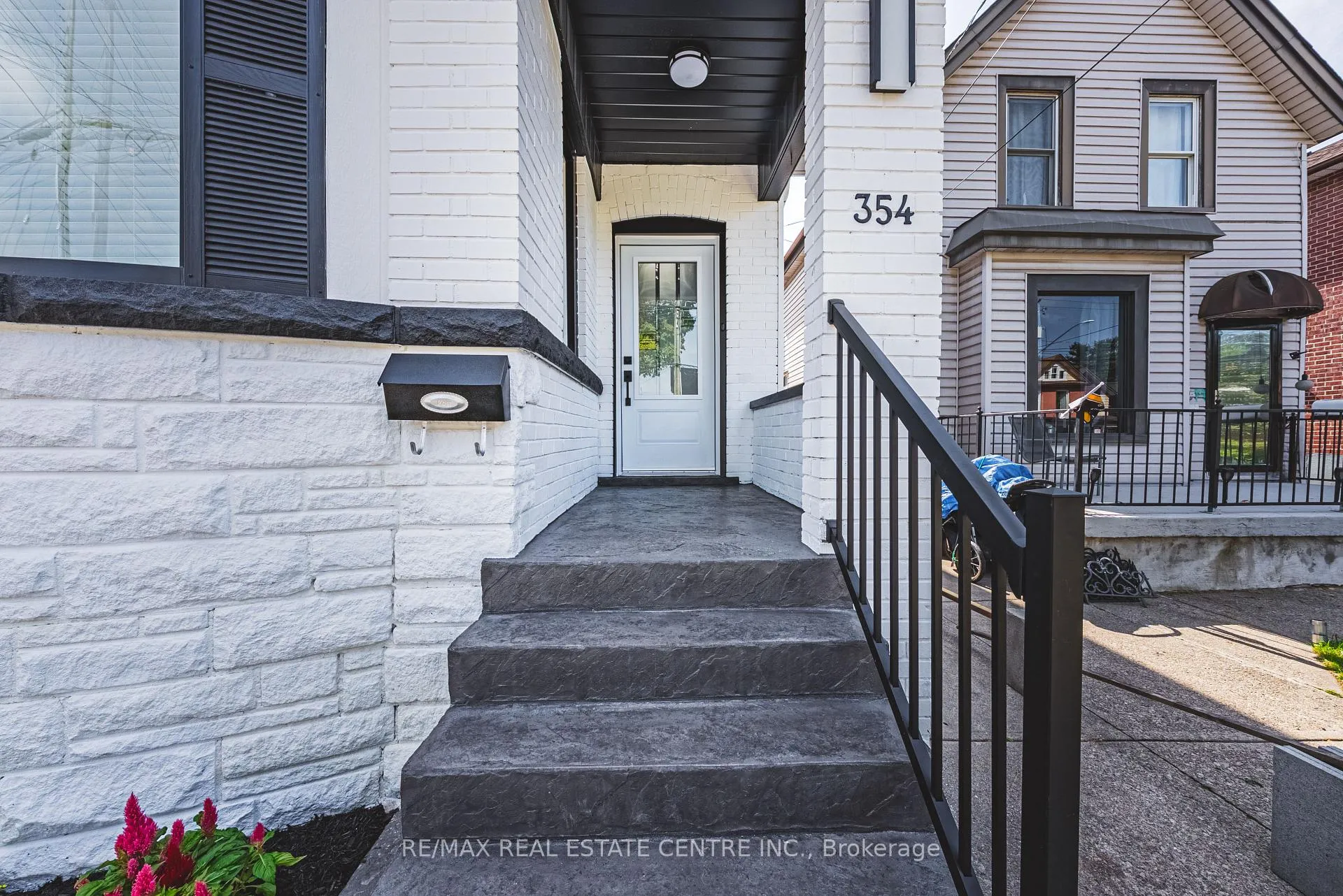 Photo 6 of 354 Cumberland Avenue, Hamilton, Blakeley — HOMEH