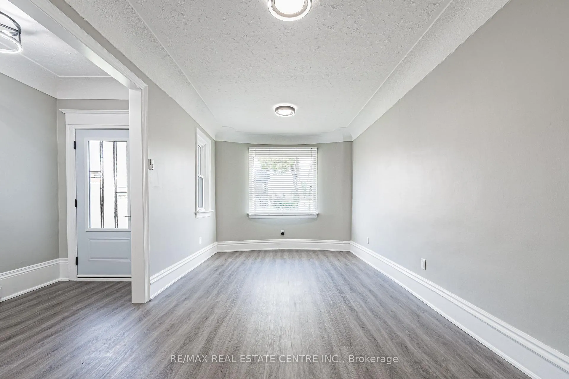 Photo 14 of 354 Cumberland Avenue, Hamilton, Blakeley — HOMEH