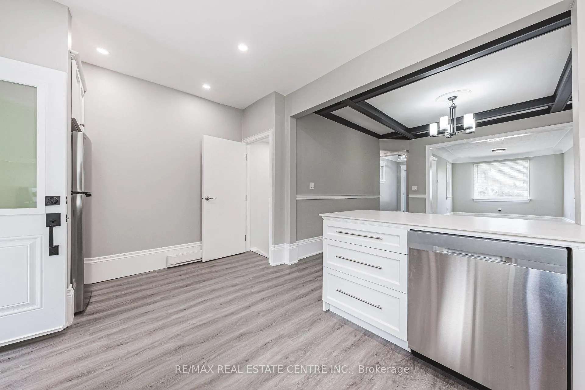 Photo 34 of 354 Cumberland Avenue, Hamilton, Blakeley — HOMEH