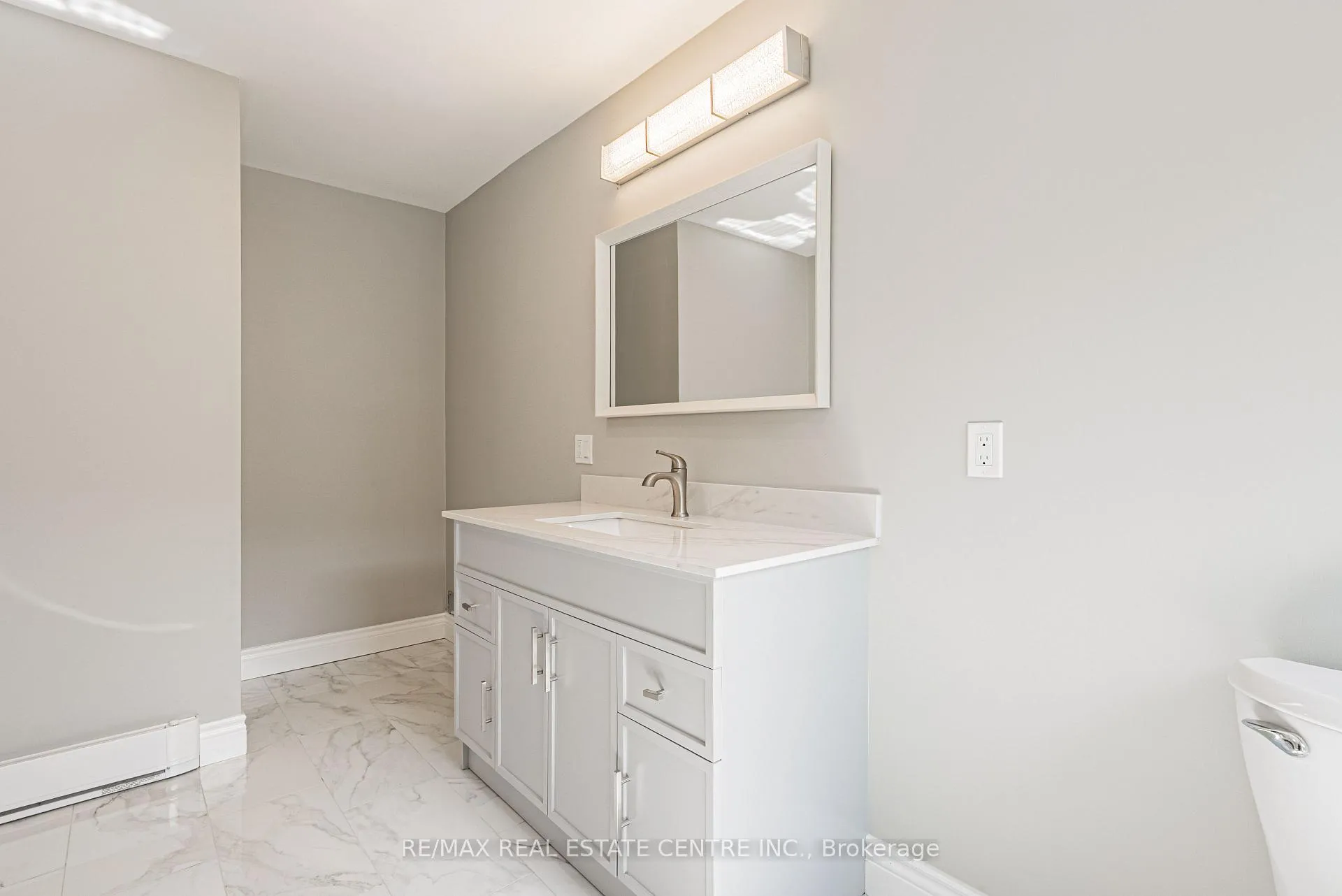 Photo 60 of 354 Cumberland Avenue, Hamilton, Blakeley — HOMEH