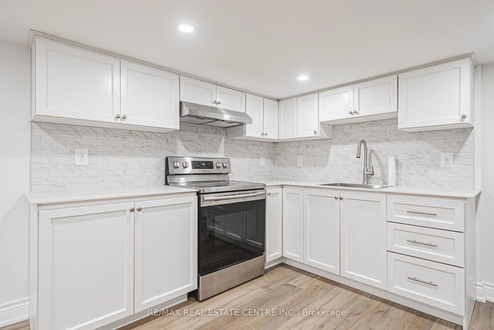 Photo 90 of 354 Cumberland Avenue, Hamilton, Blakeley — HOMEH