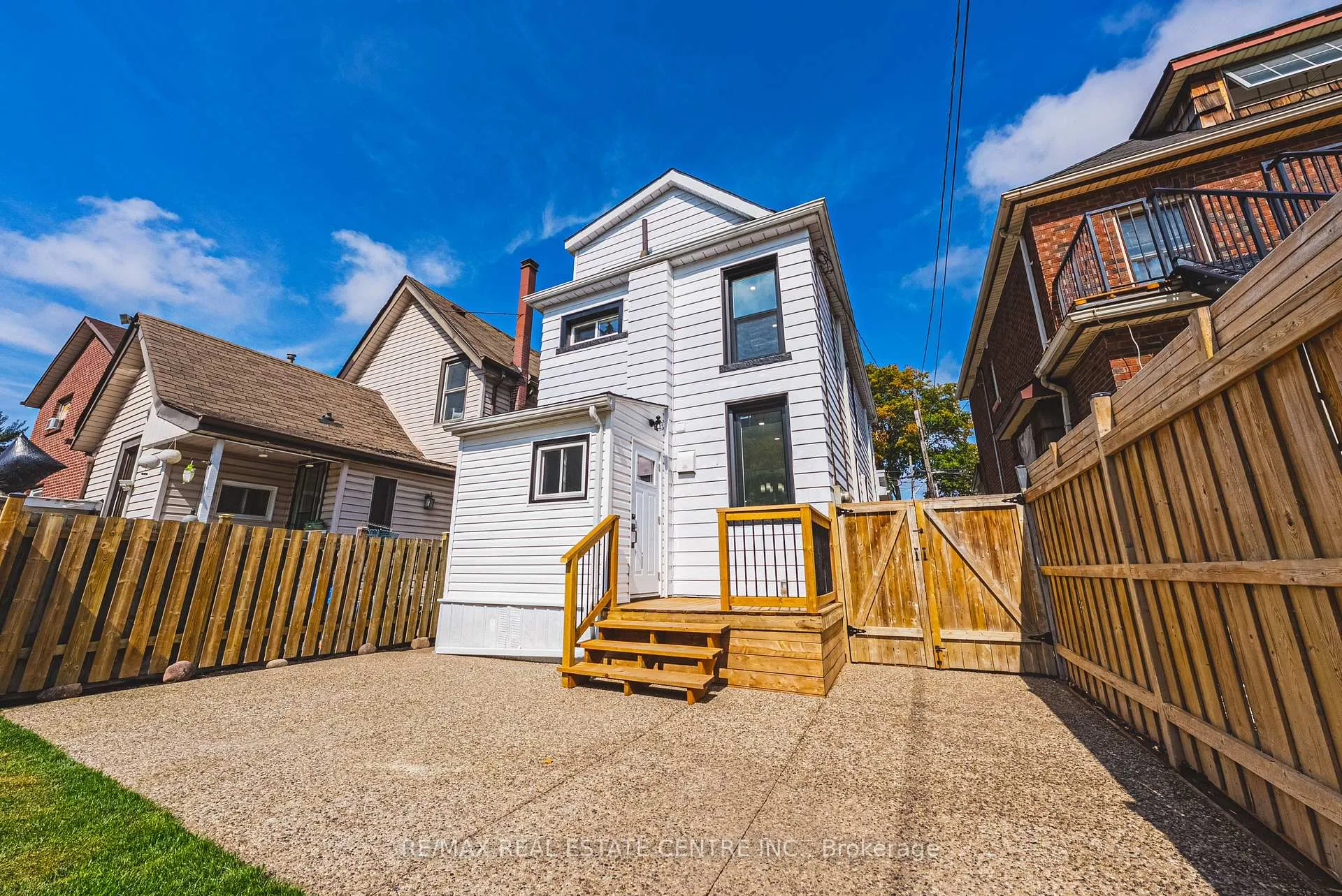 Photo 115 of 354 Cumberland Avenue, Hamilton, Blakeley — HOMEH
