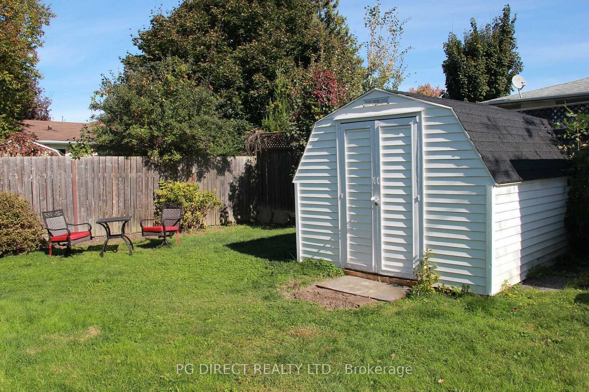 Photo 12 of 644 Dundas Crescent, Cornwall — HOMEH