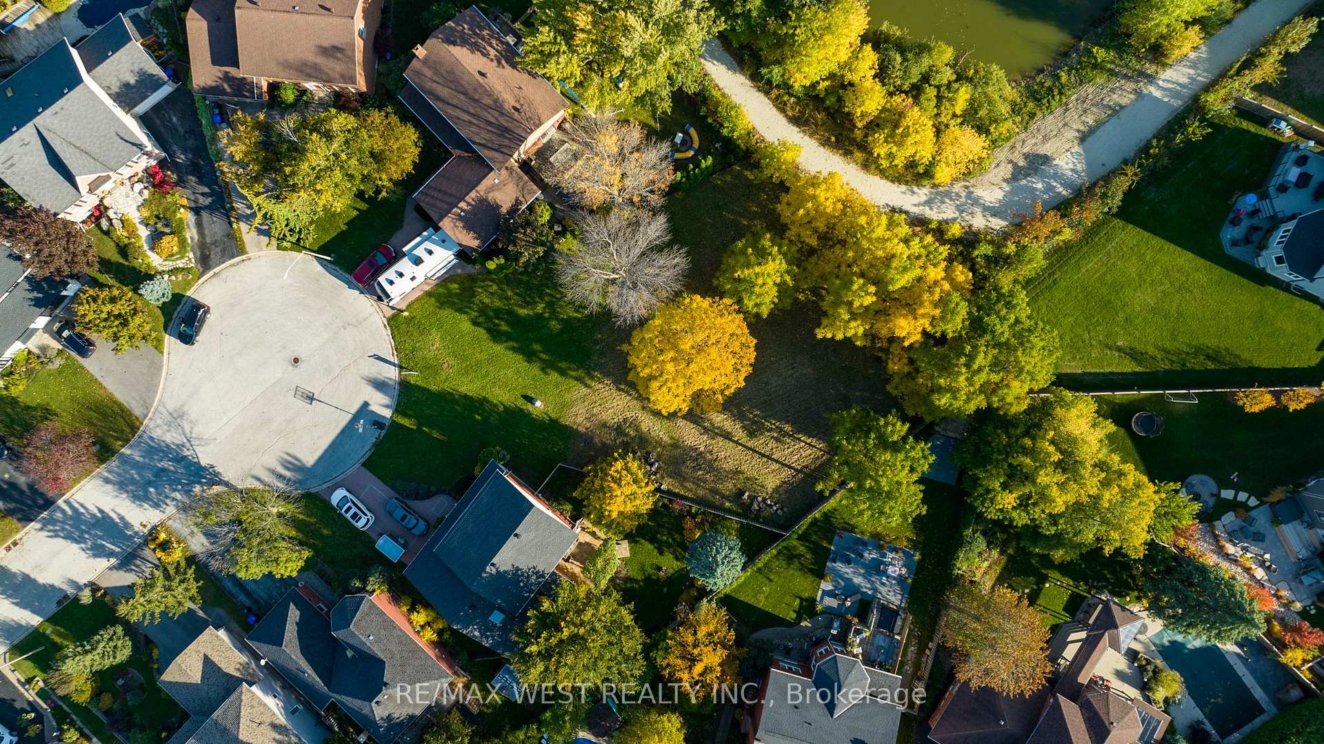 Front of 14 Teskey Court