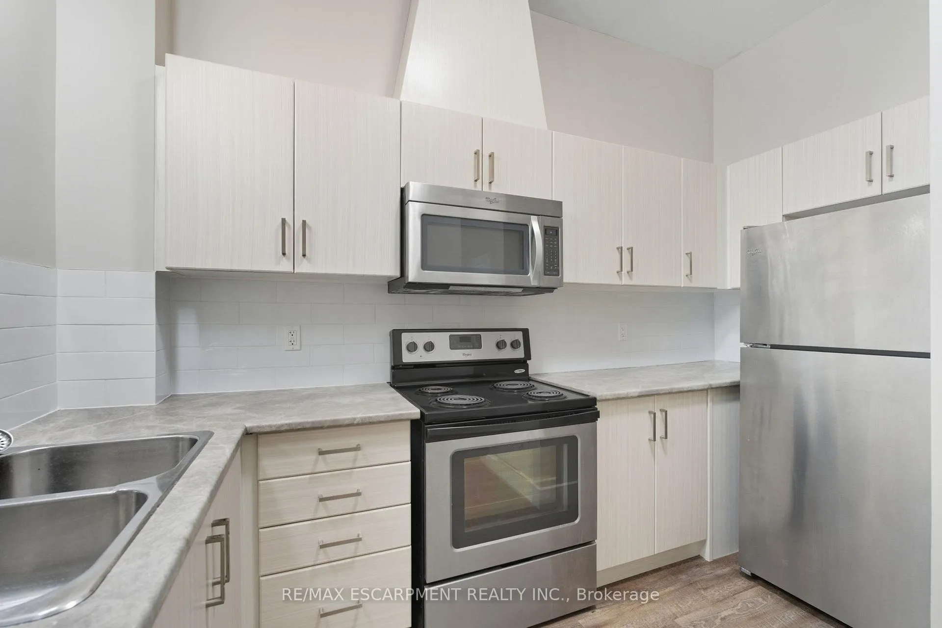Photo 20 of Unit 101, 149 Main Street W, Hamilton, Durand — HOMEH