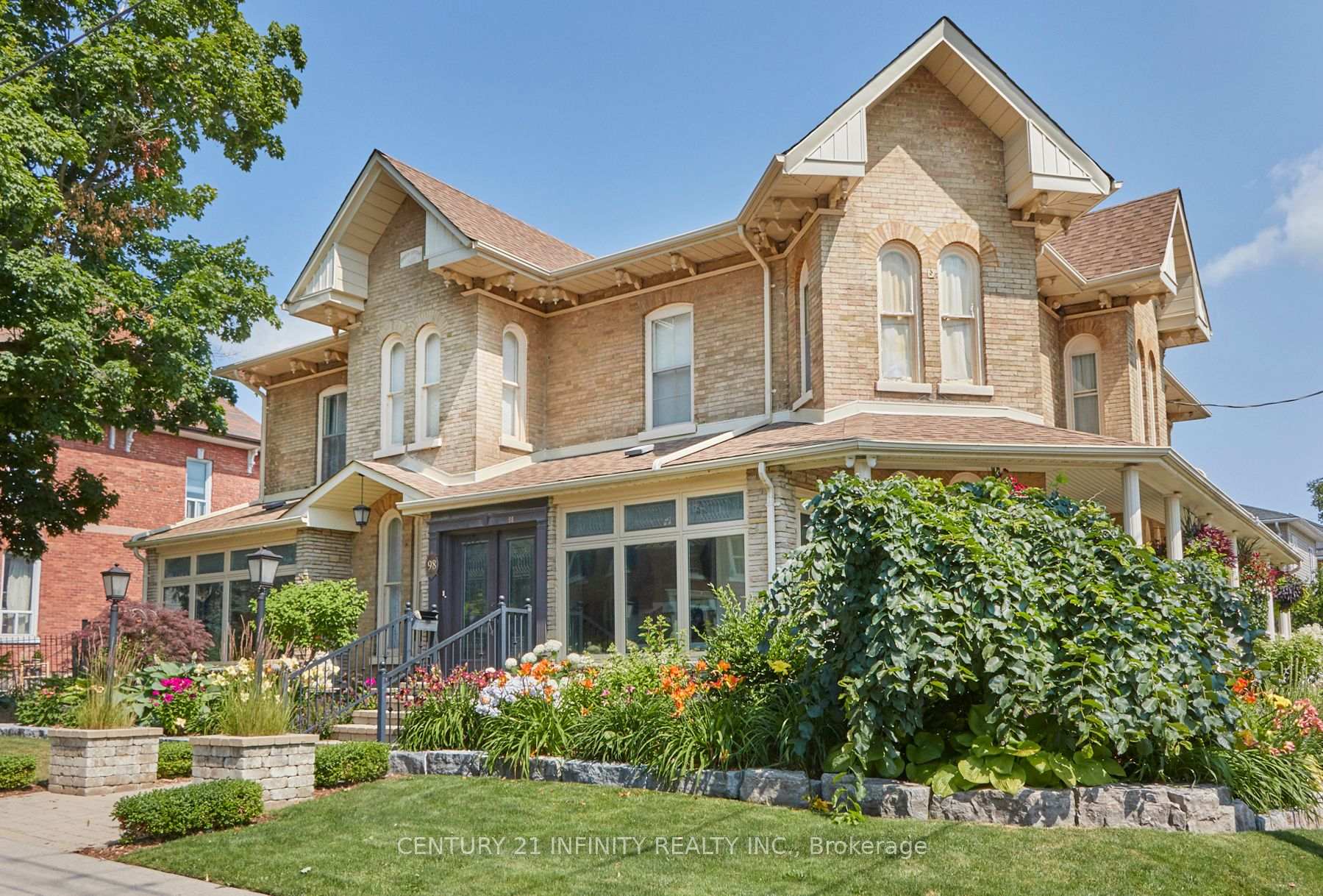 Photo 1 of 98 Church Street, Clarington, Bowmanville — HOMEH