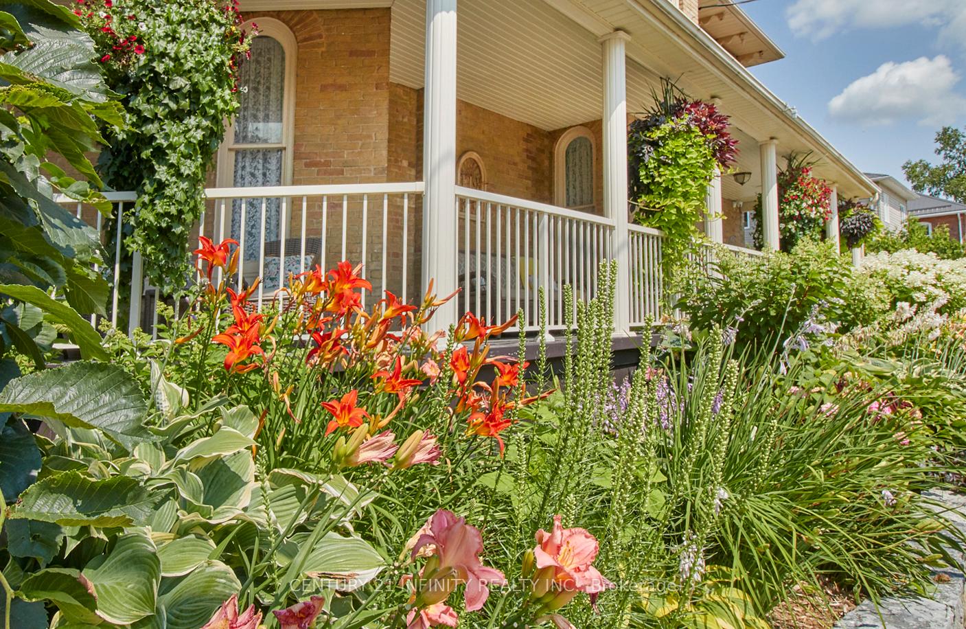 Photo 8 of 98 Church Street, Clarington, Bowmanville — HOMEH