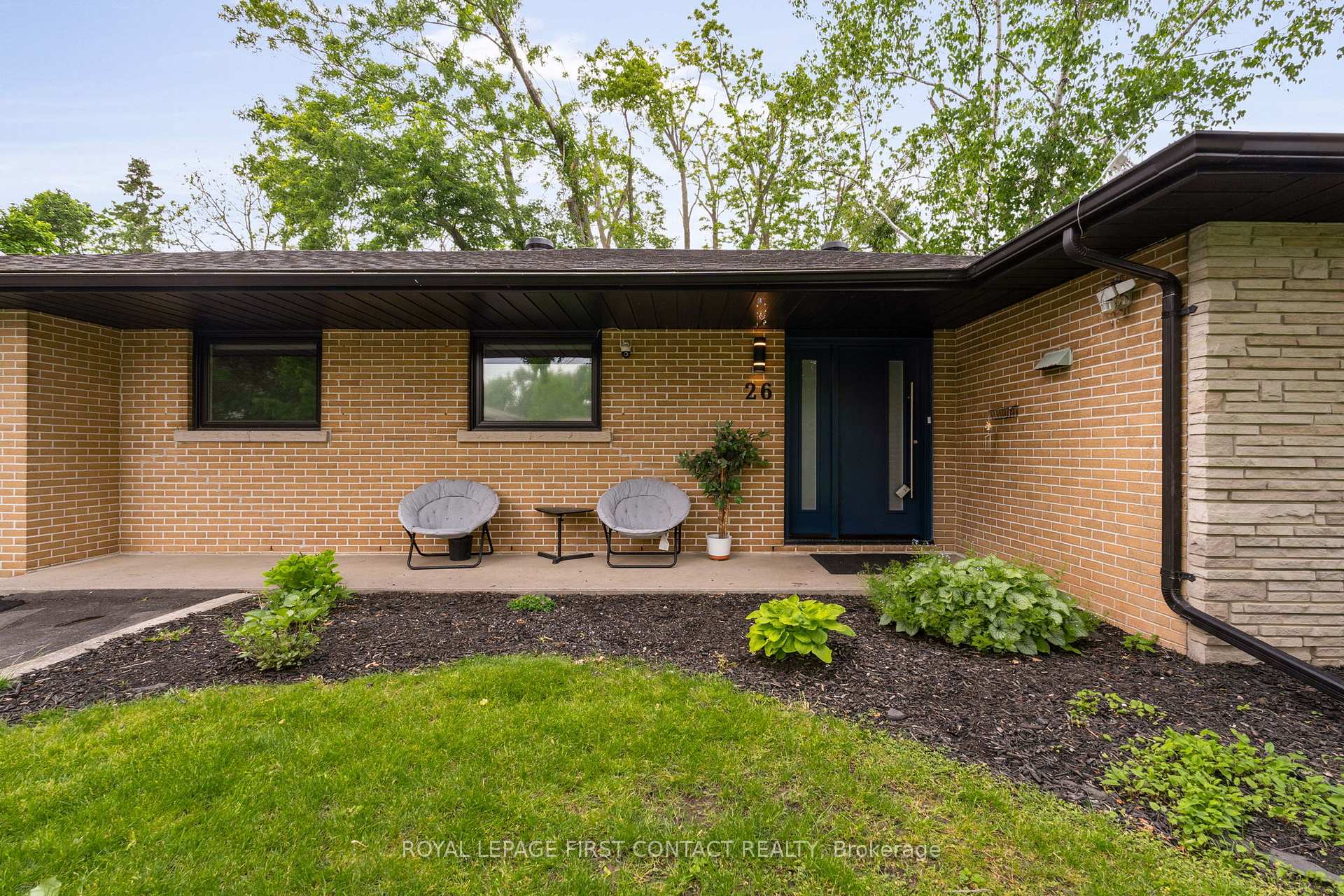 Photo 2 of 26 Ottaway Avenue, Barrie, Wellington — HOMEH