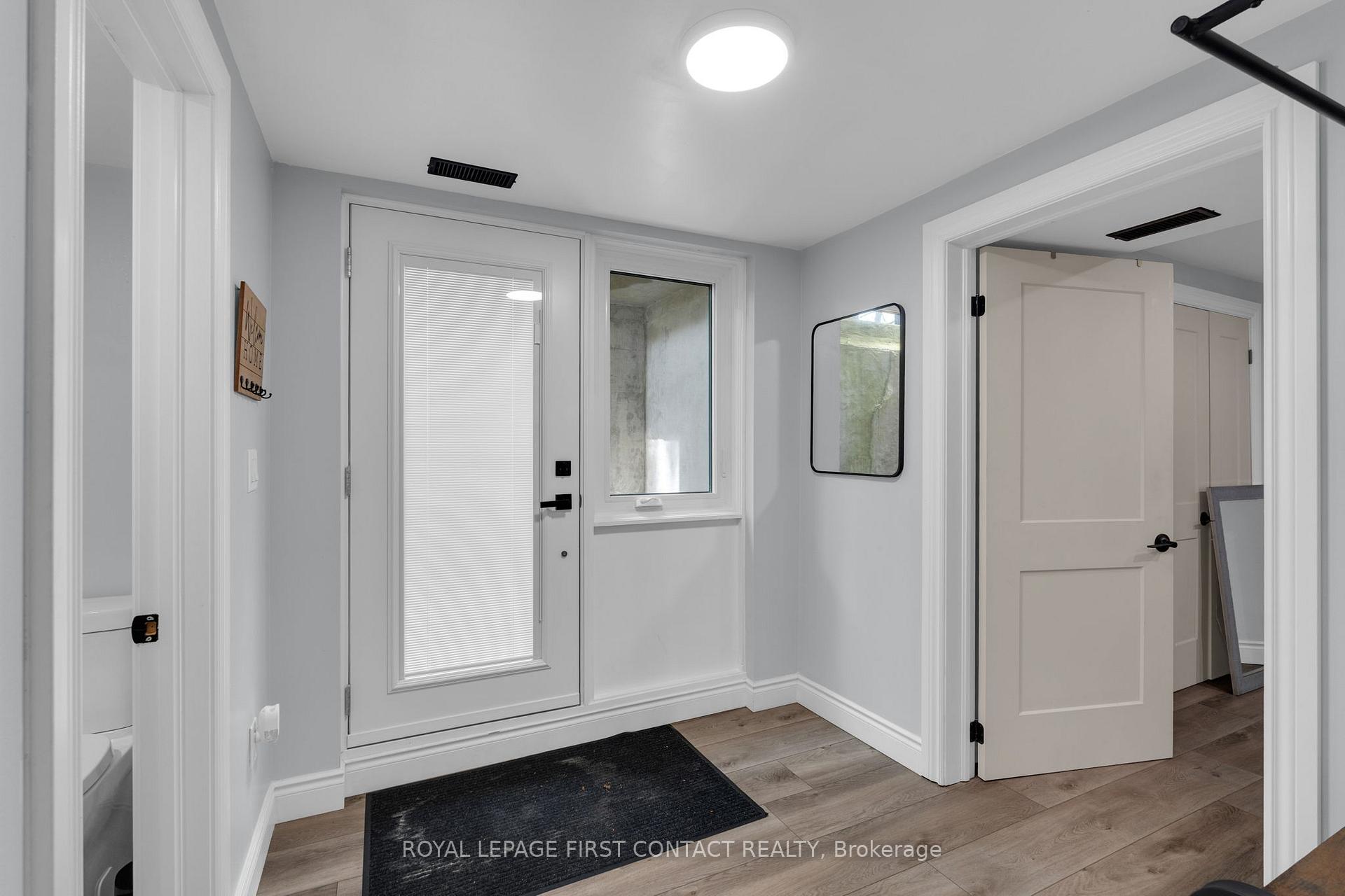 Photo 17 of 26 Ottaway Avenue, Barrie, Wellington — HOMEH