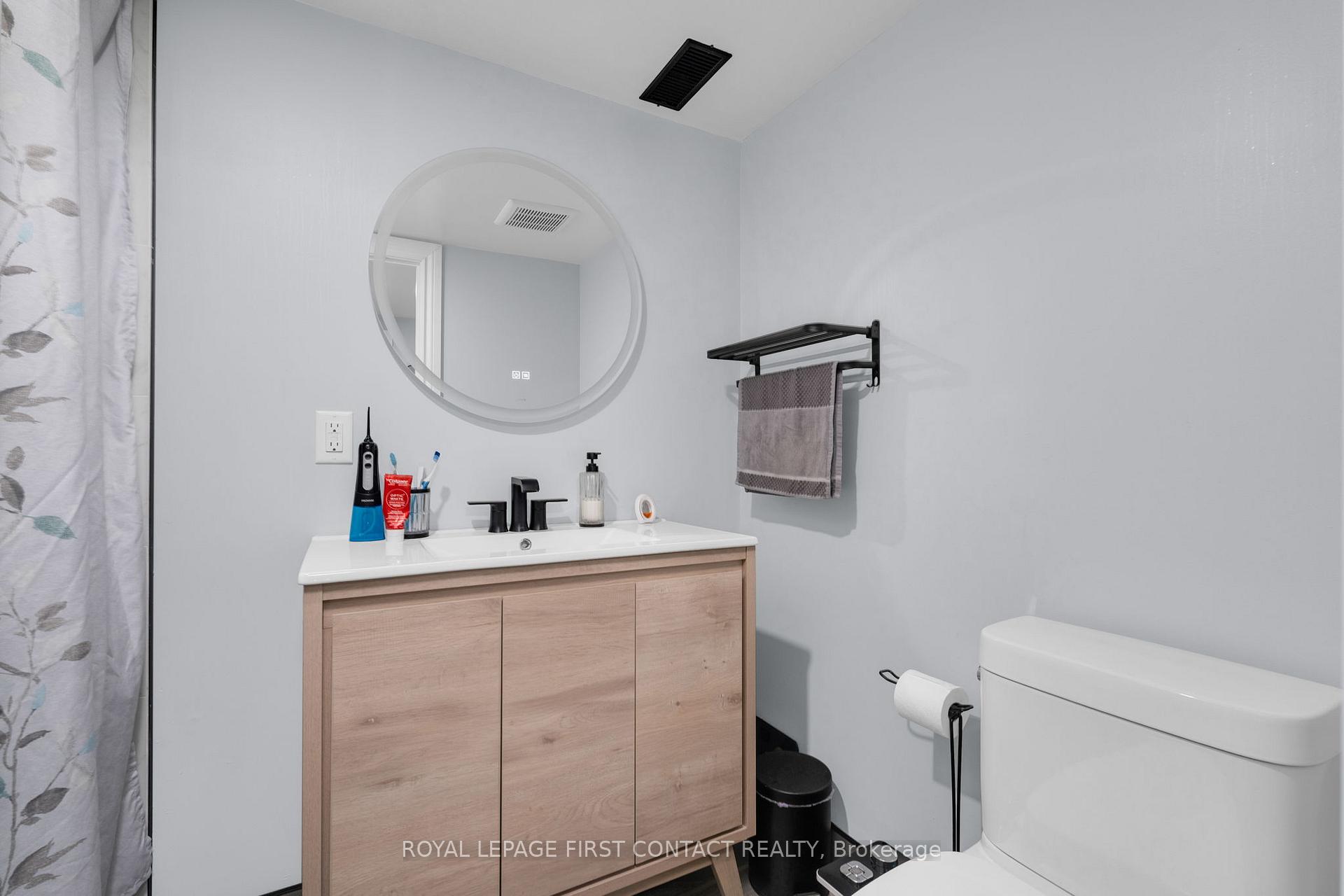 Photo 20 of 26 Ottaway Avenue, Barrie, Wellington — HOMEH