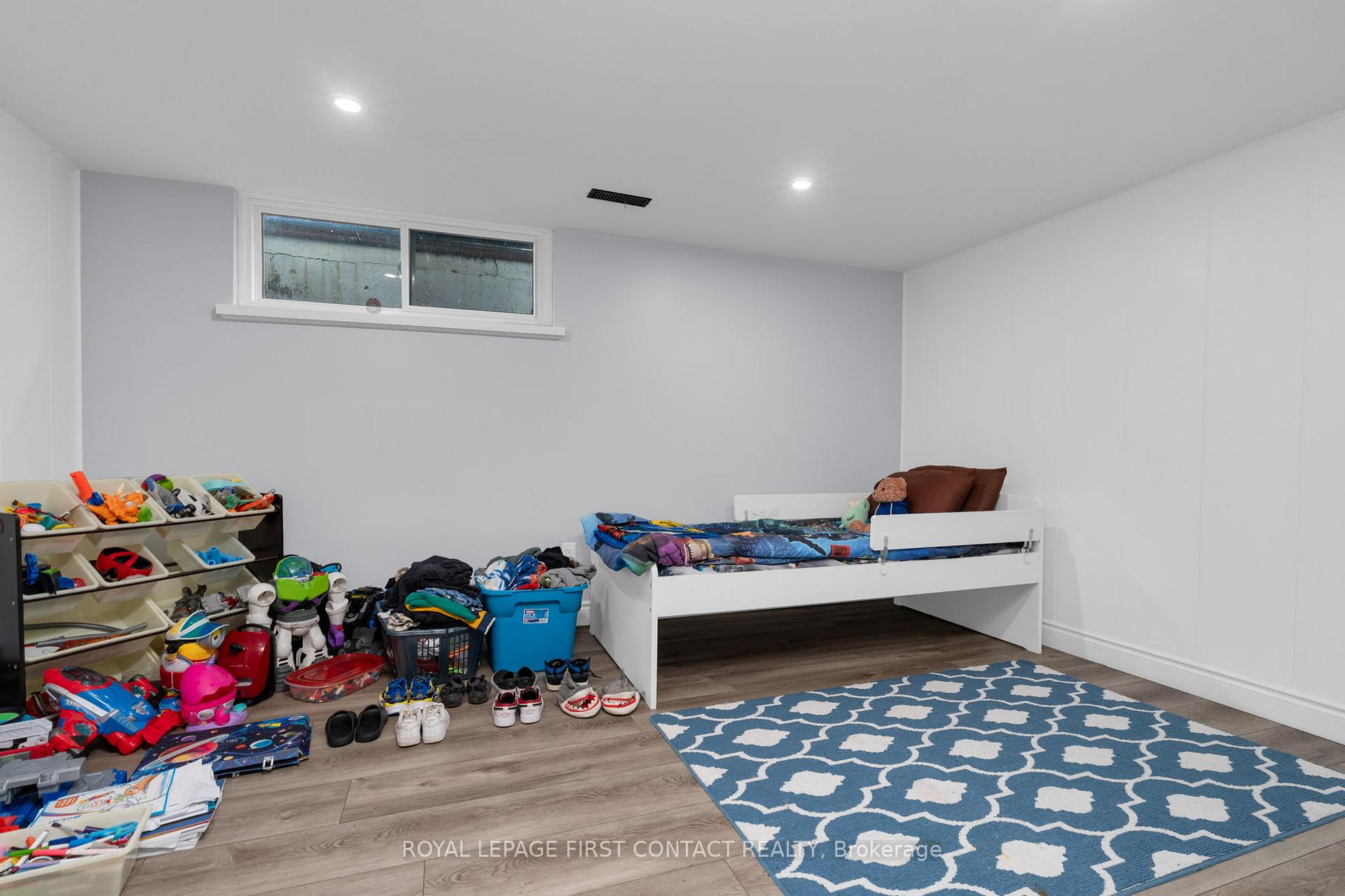 Photo 27 of 26 Ottaway Avenue, Barrie, Wellington — HOMEH
