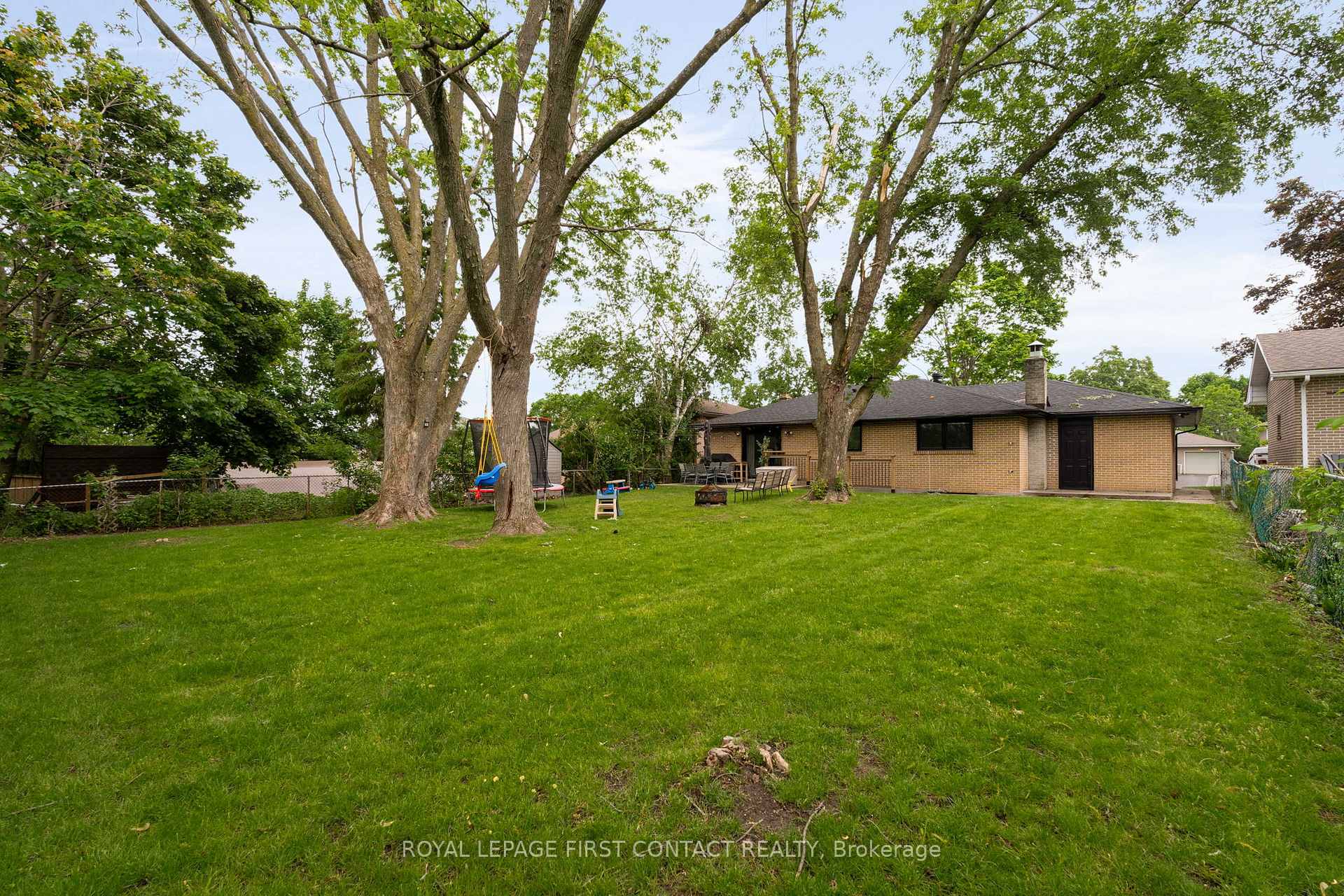 Photo 32 of 26 Ottaway Avenue, Barrie, Wellington — HOMEH
