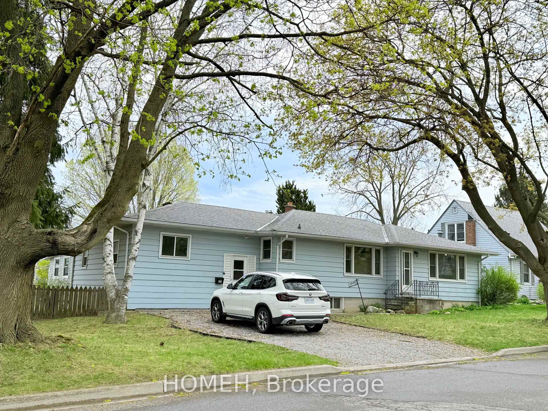 Front of 171 King Lane