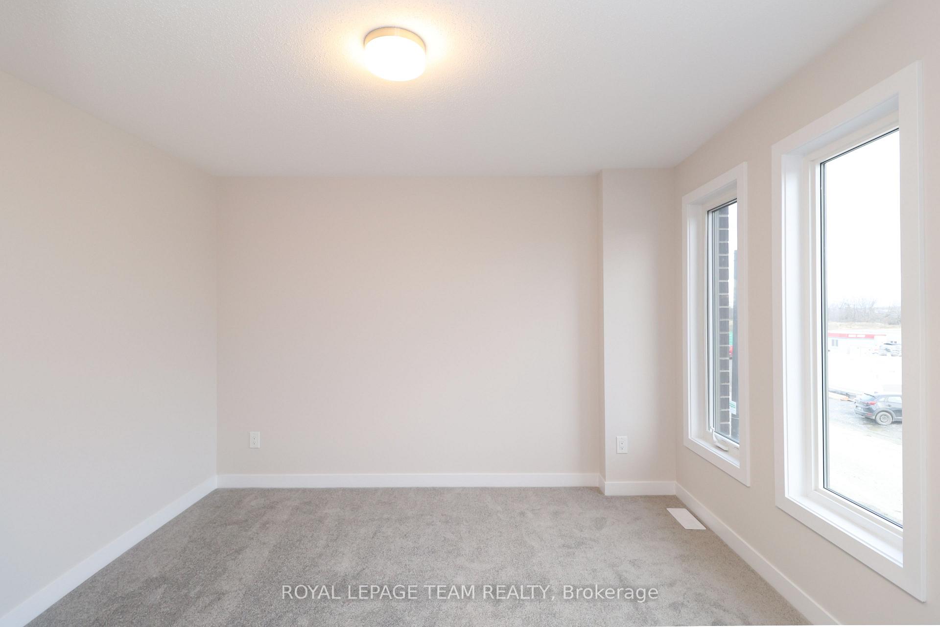 Photo 15 of 286 Sapling Grove, Ottawa, Barrhaven - Heritage Park — HOMEH