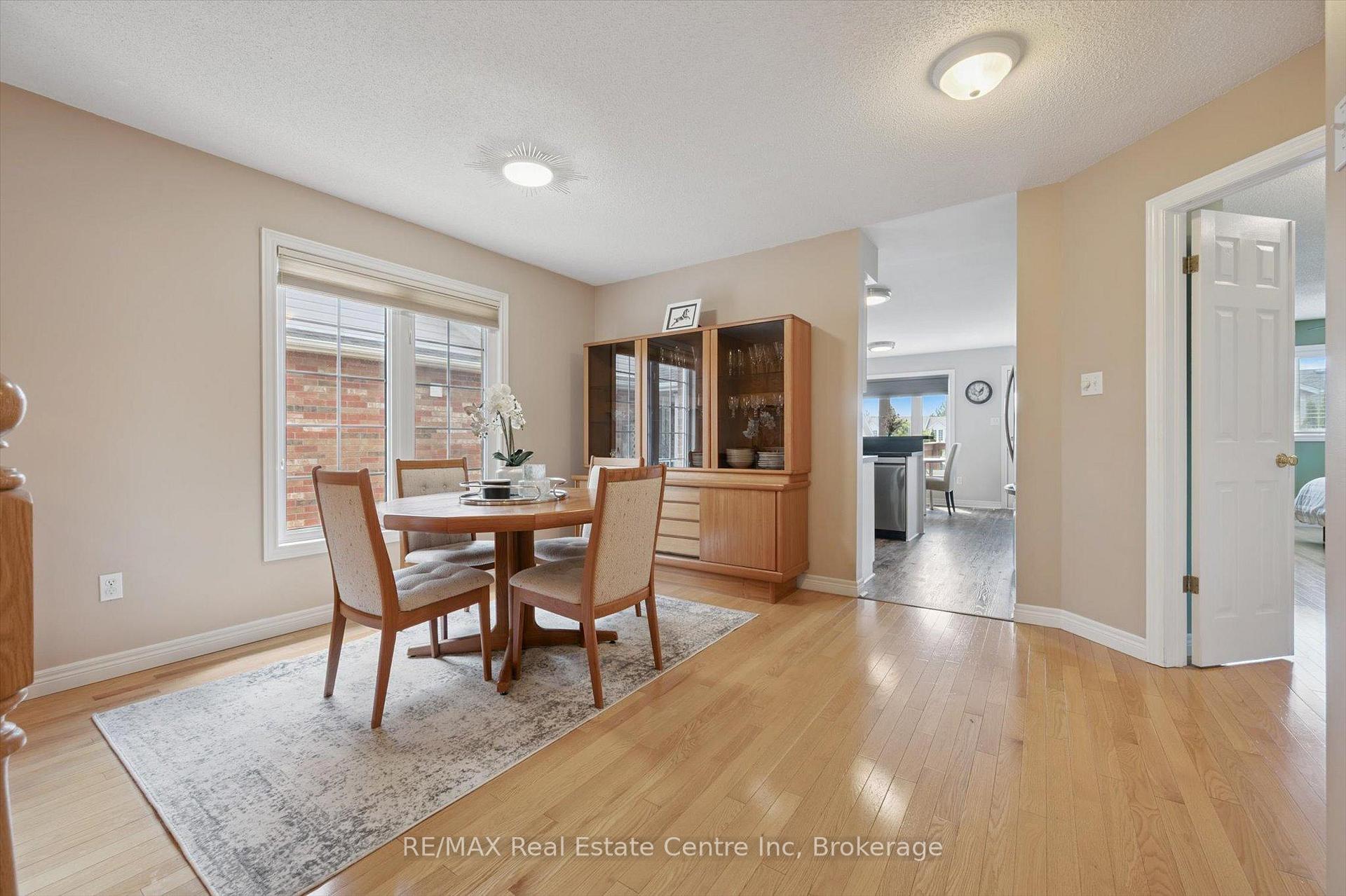 Photo 5 of 98 Schroder Crescent, Guelph, Grange Road — HOMEH