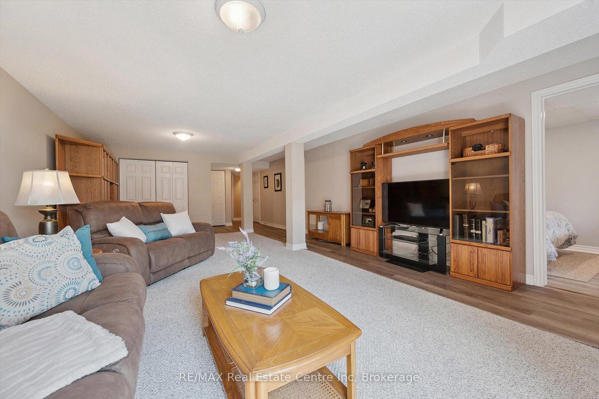 Photo 19 of 98 Schroder Crescent, Guelph, Grange Road — HOMEH