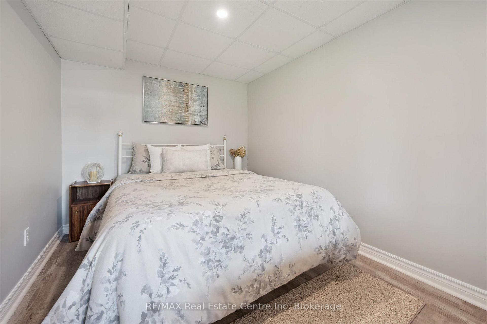Photo 20 of 98 Schroder Crescent, Guelph, Grange Road — HOMEH
