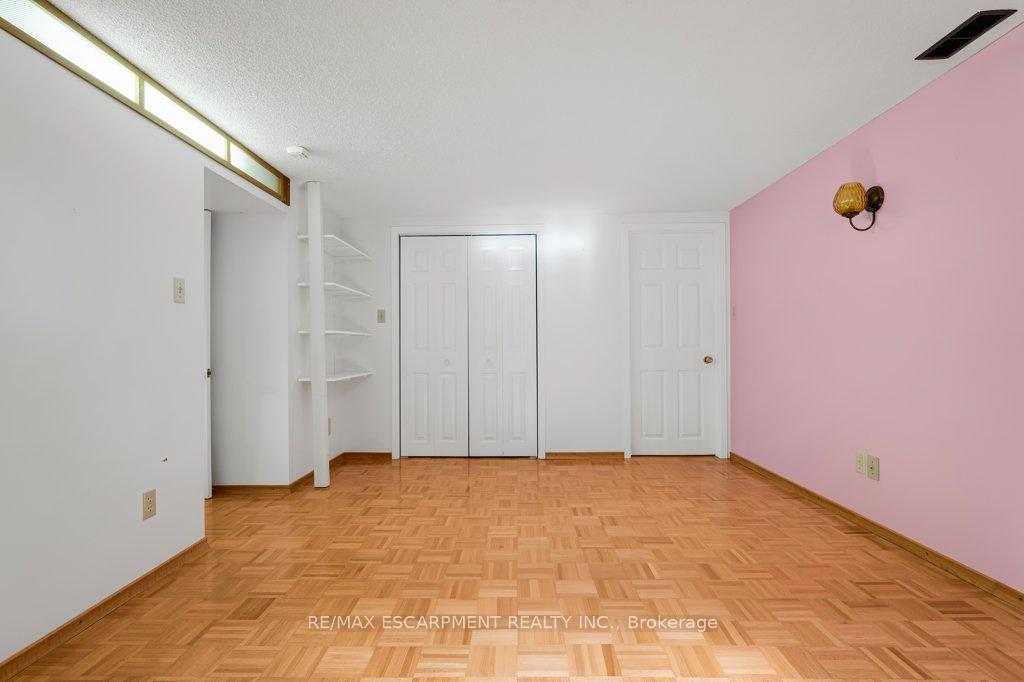 Photo 21 of 30 Leawood Drive, Grimsby, Grimsby West — HOMEH