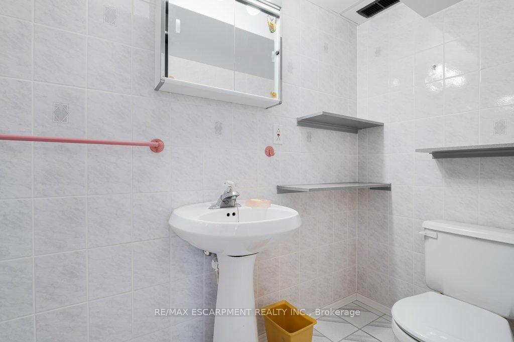 Photo 22 of 30 Leawood Drive, Grimsby, Grimsby West — HOMEH